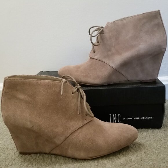 New, INC INTERNATIONAL CONCEPTS, "Hadlee" Boots - 10 - Picture 1 of 8